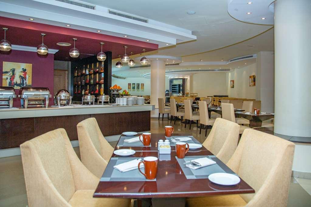 Al Hamra Residence 라스알카이마 레스토랑 사진